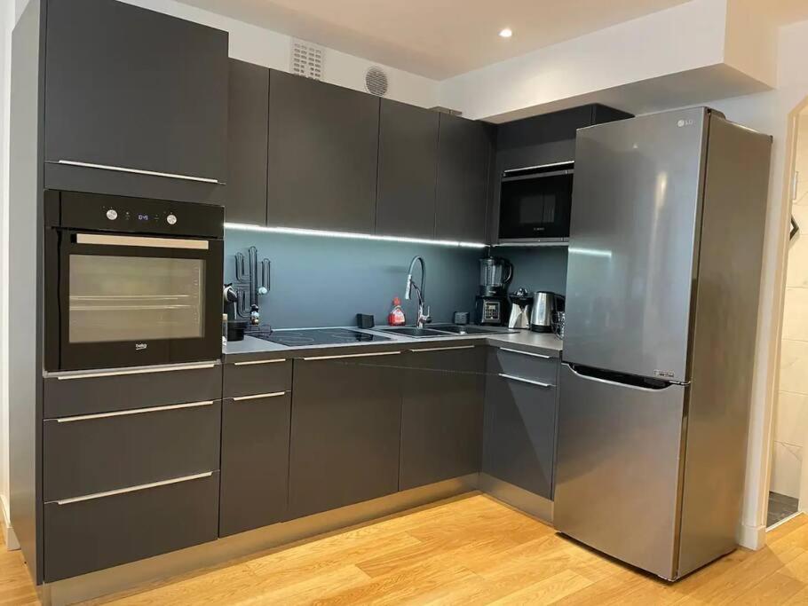 Appartement Luxueux Pres Du Martinez - 4p